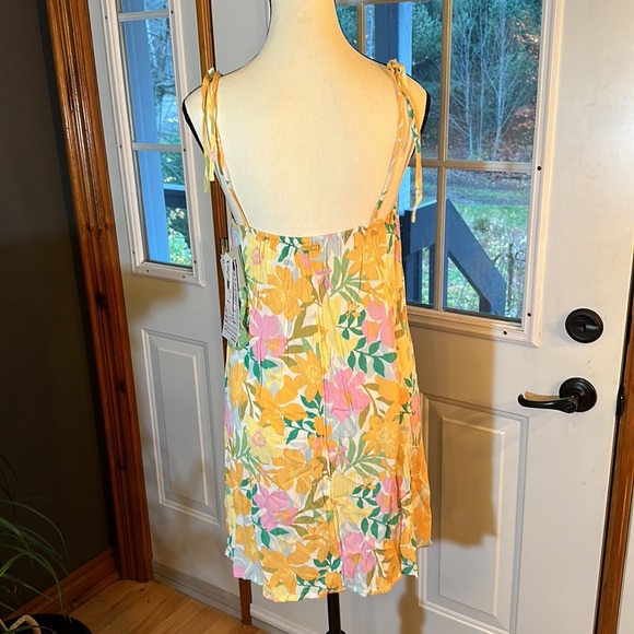 BNWT Billabong Your Love Dress - Picture 2 of 9